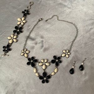 Premier Daisy jewelry set